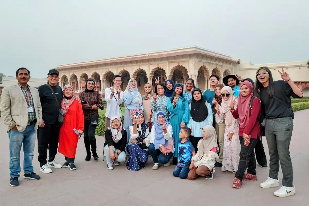 one day private trip in agra by car price