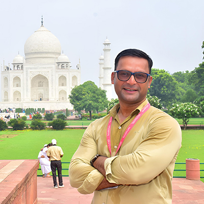 Sumit Chaurasia Guide & Escort, Taj Mirror Tours